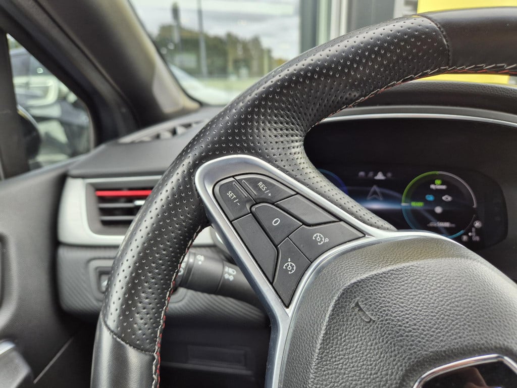 Renault Captur e-tech hybrid 145 r.s. line