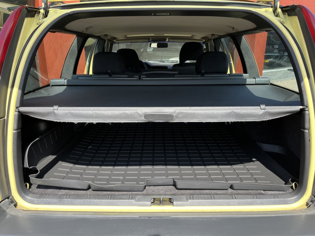 Volvo 850 2.3 t-5r automaat estate | cream yellow | bijzonder netjes en ori