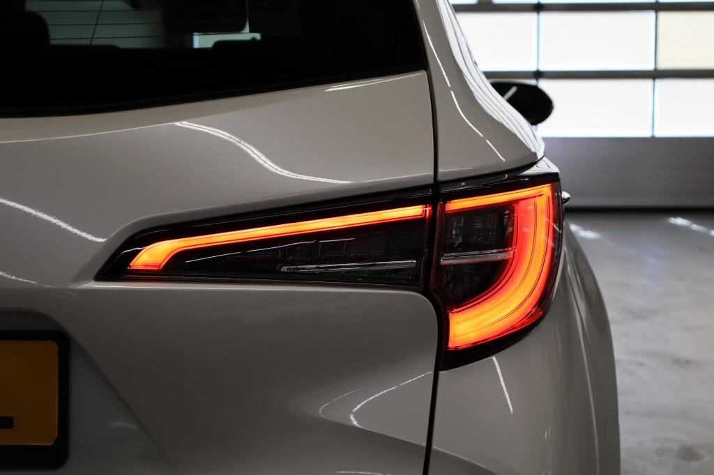 Toyota Corolla Touring Sports 2.0 hybrid executive