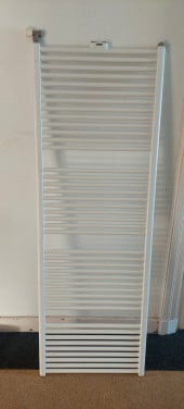 Radiator wit Vasco badkamer