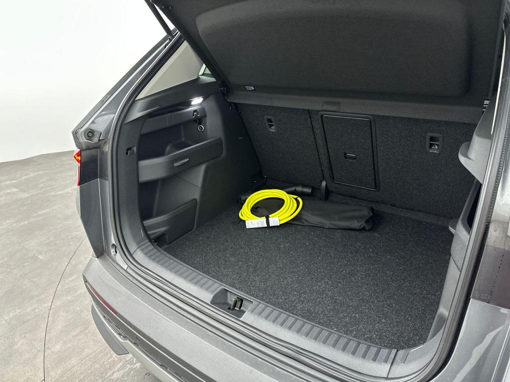 Skoda Elroq business edition tour elektromotor 150 kw / 204 pk
