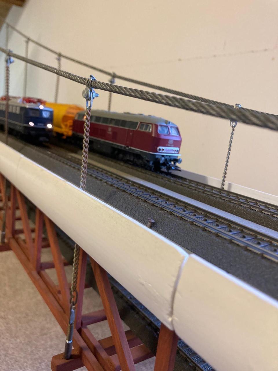 Hangbrug modelspoorbaan H0