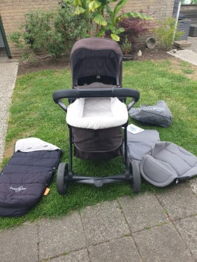 Kinderwagen/ Buggy met voetenzak/ regenhoes merk Chicco Uraban plus