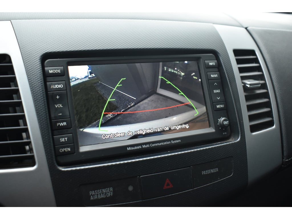 Mitsubishi Outlander outlander 2.2 di 4wd geel kenteken leder, navi, camera