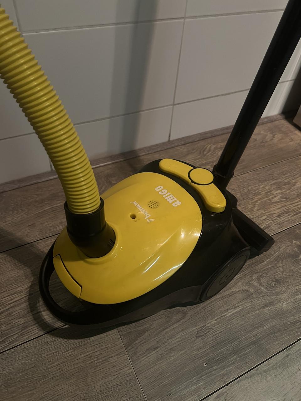 Stofzuiger Amigo geel/zwart ABG100AMY 1200W