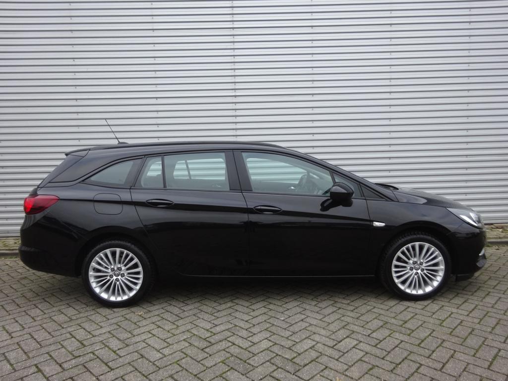 Opel Astra sports tourer 1.2 business edition 1e eigenaar - airco / navi / 
