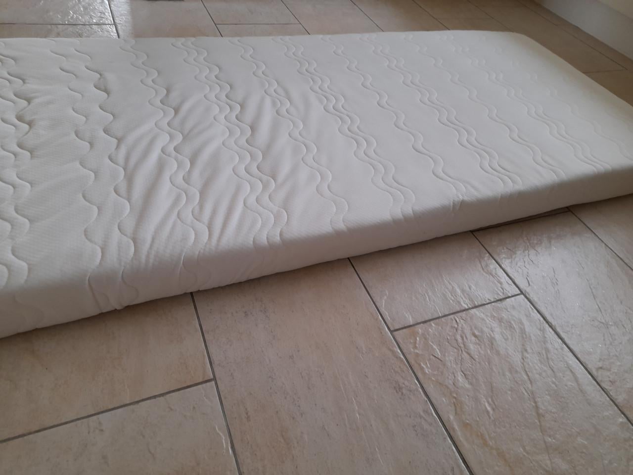 Matras 80 x 200 x 13 (in goede nette staat)