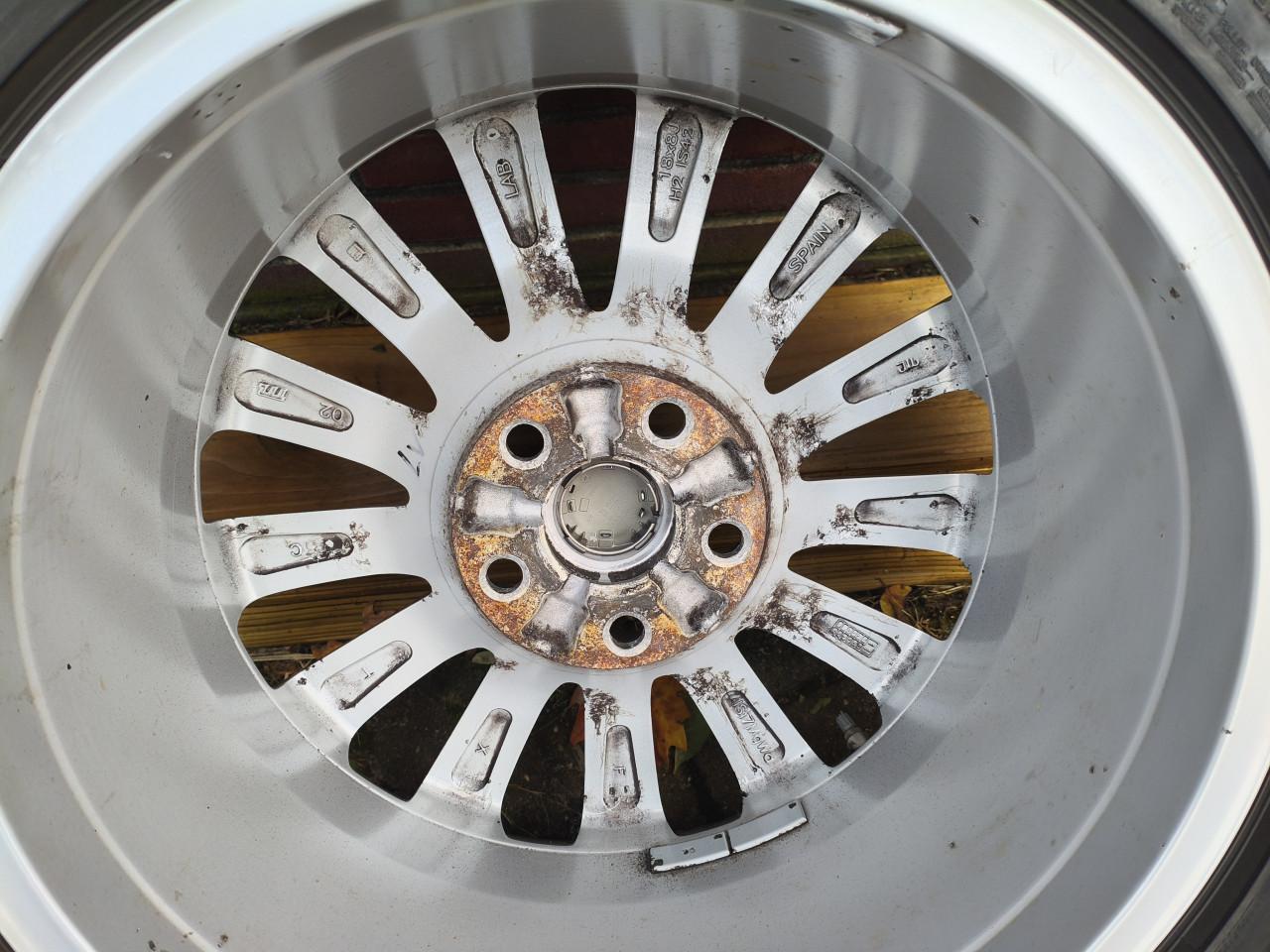 Winterbanden Opel Insignia a Blizzak 235/45/R18  96V