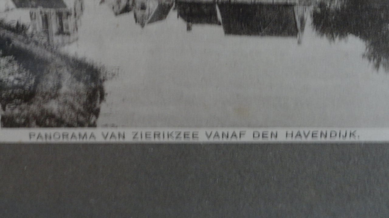 Zierikzee -Panorama van Zierikzee vanaf Den Havendijk  Zeer fraai ingelijst