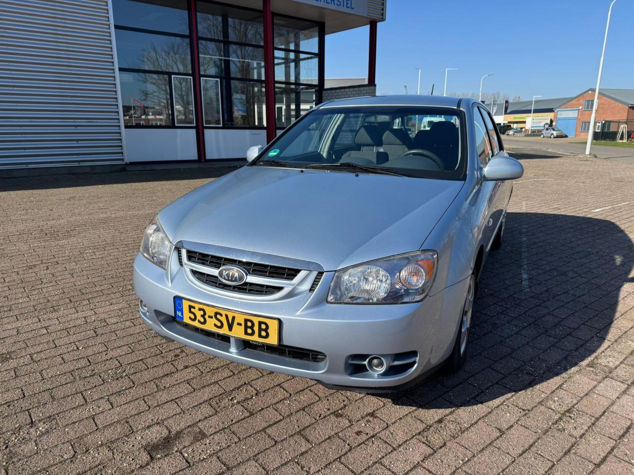 Kia cerato bj 2006 1400 euro