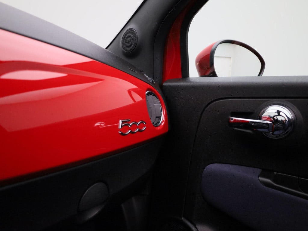 Fiat 500 C 1.0 hybrid club | cabrio | parkeer sensoren | dab | airco | crui