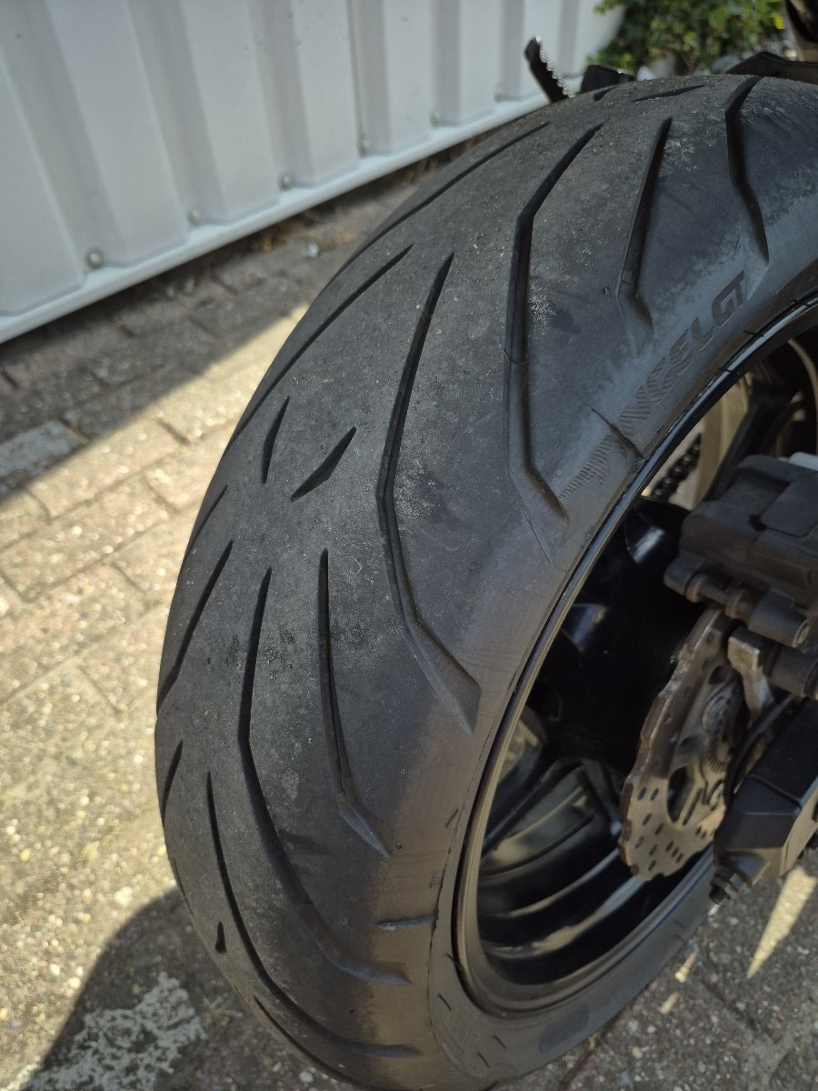 Kawasaki Z800 abs, full options!