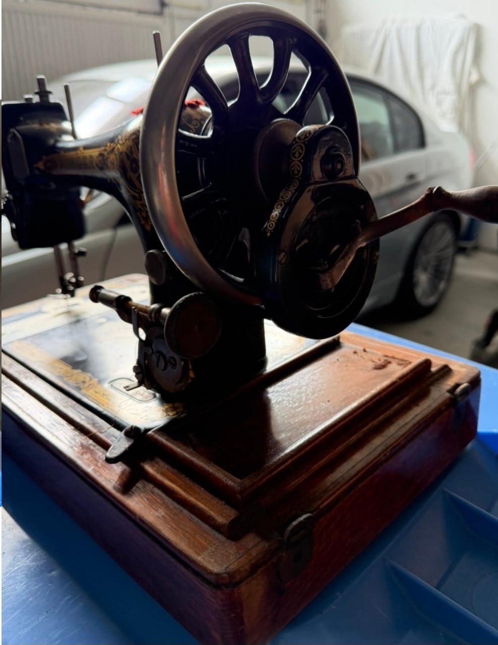 Antieke Singer naaimachine