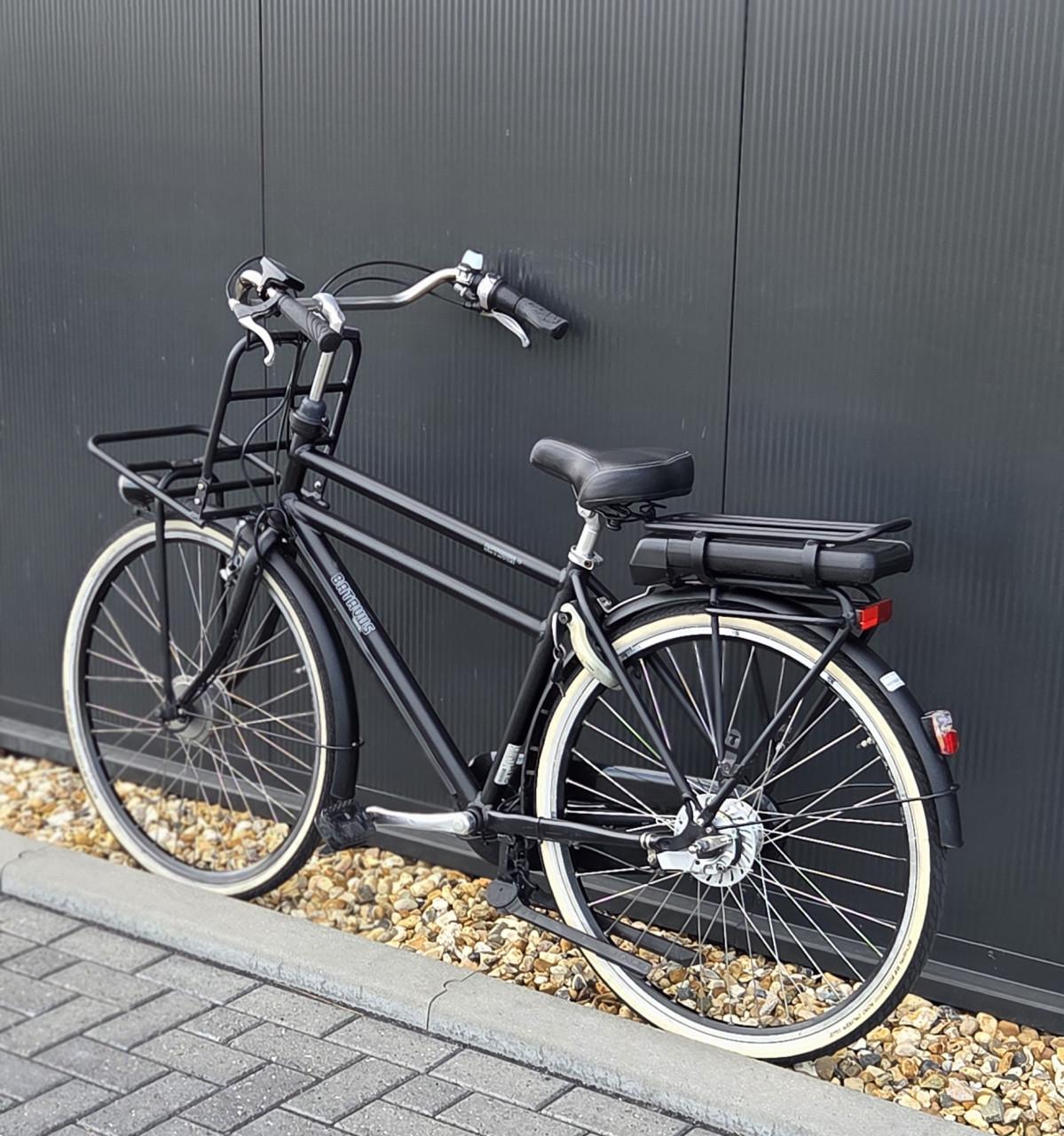 Mooie Batavus CNCTD. E-go® Elektrische herenfiets 418Wh 53cm