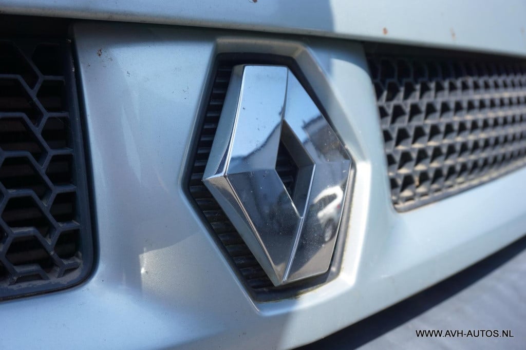 Renault Master t28 2.5dci l1 h1, exportkoopje!