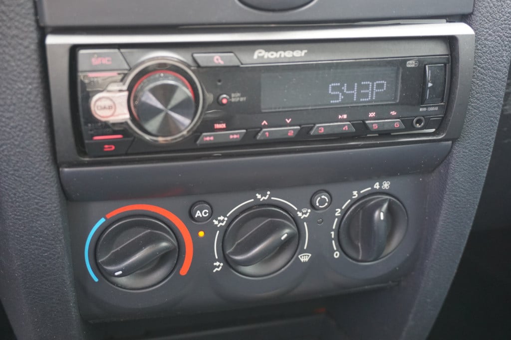 Renault Clio 1.2-16v dynamique airco / elektr. ramen / trekhaak / nap