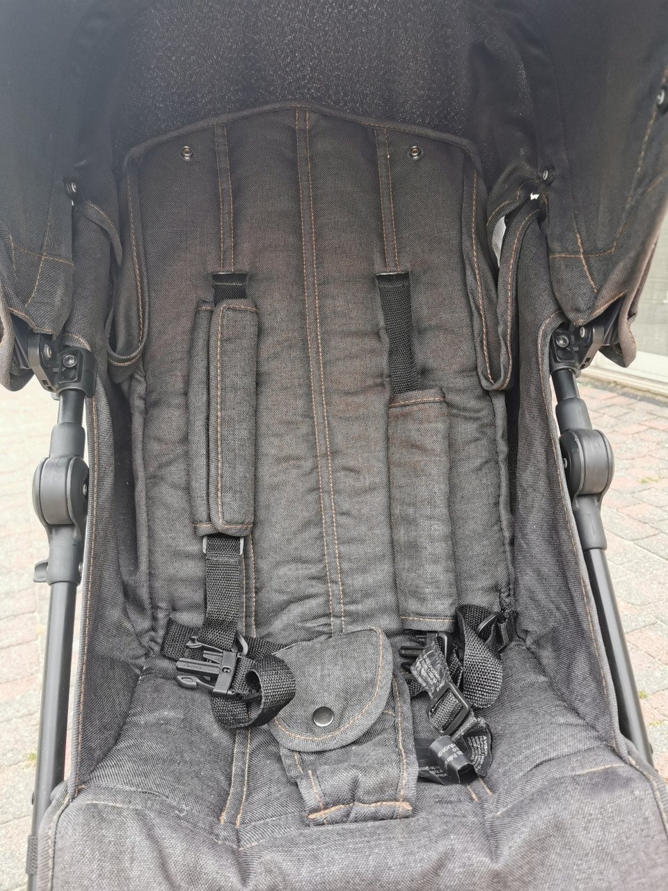 Buggy Koelstra zwart
