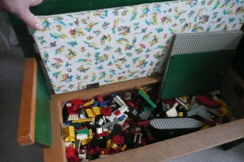 Kist met lego