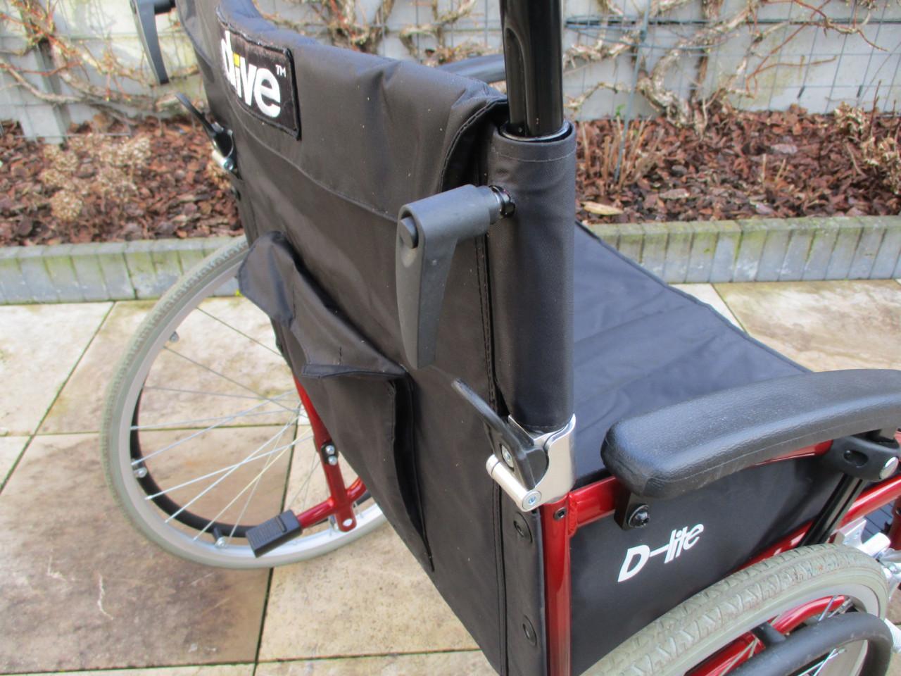 Nieuw Drive opvouwbare lichtgewicht rolstoel met anti-lekbanden