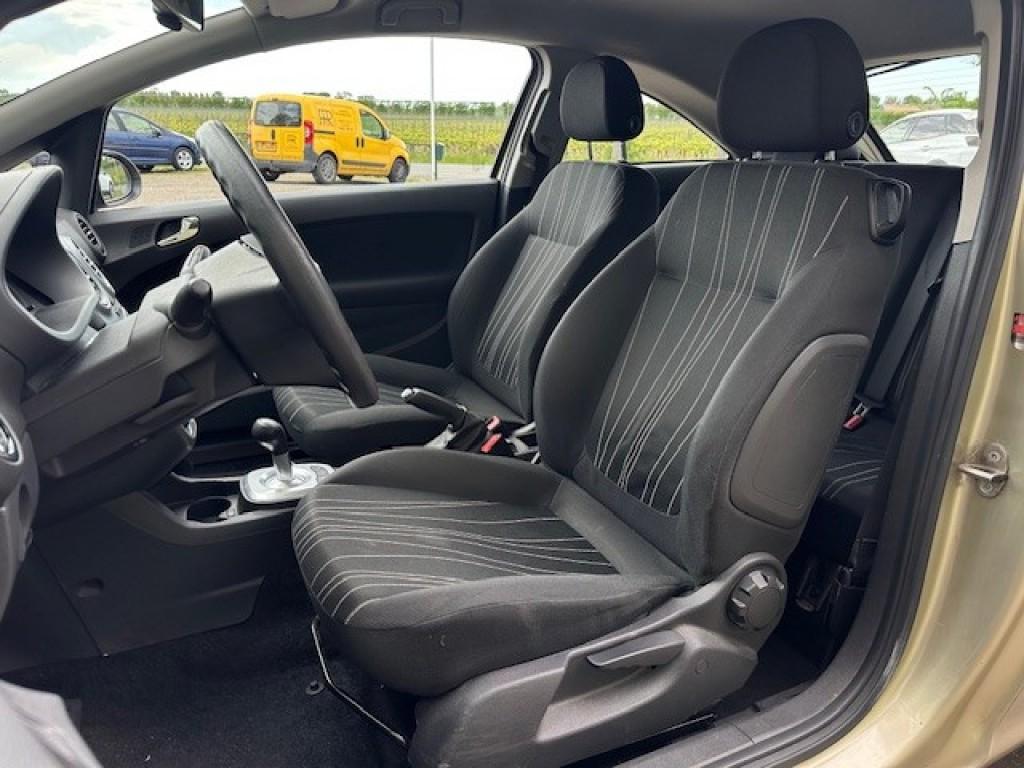 Opel Corsa 1.2 16v edition automaat