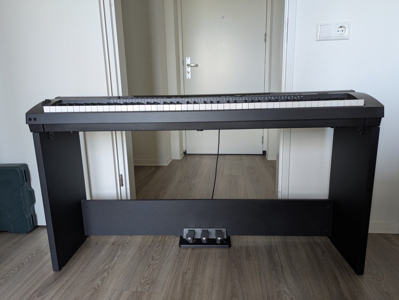 Thomann SP-5600 + standaardmeubel