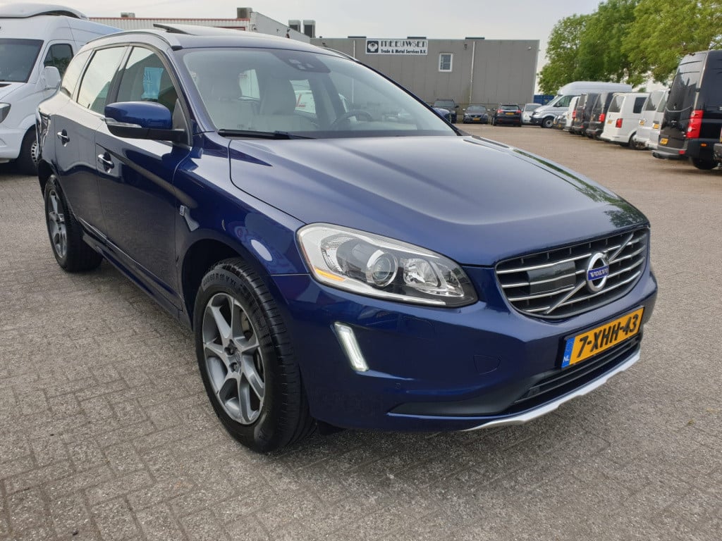 Volvo XC60 2.0 t5 fwd ocean race 245pk