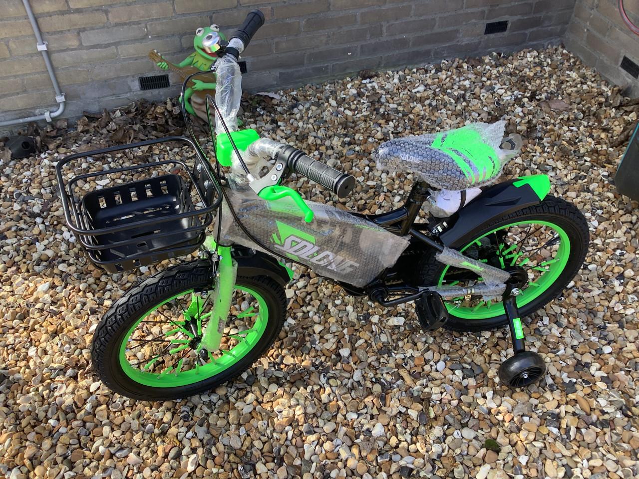 **** nieuwe sportieve  16 inch kinderfiets Sd Long met zijwieltjes ****