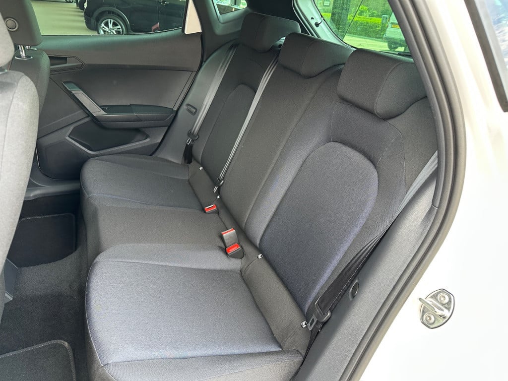 Seat Ibiza 1.0 ecotsi 116pk dsg fr | led | 18 inch | camera | carplay | ada