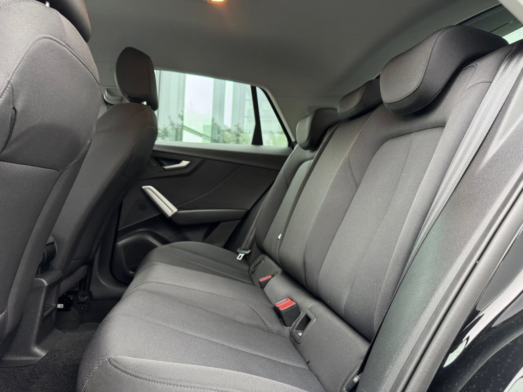 Audi Q2 35 tfsi matrix led * camera * stoelverwarming * acc * keyless