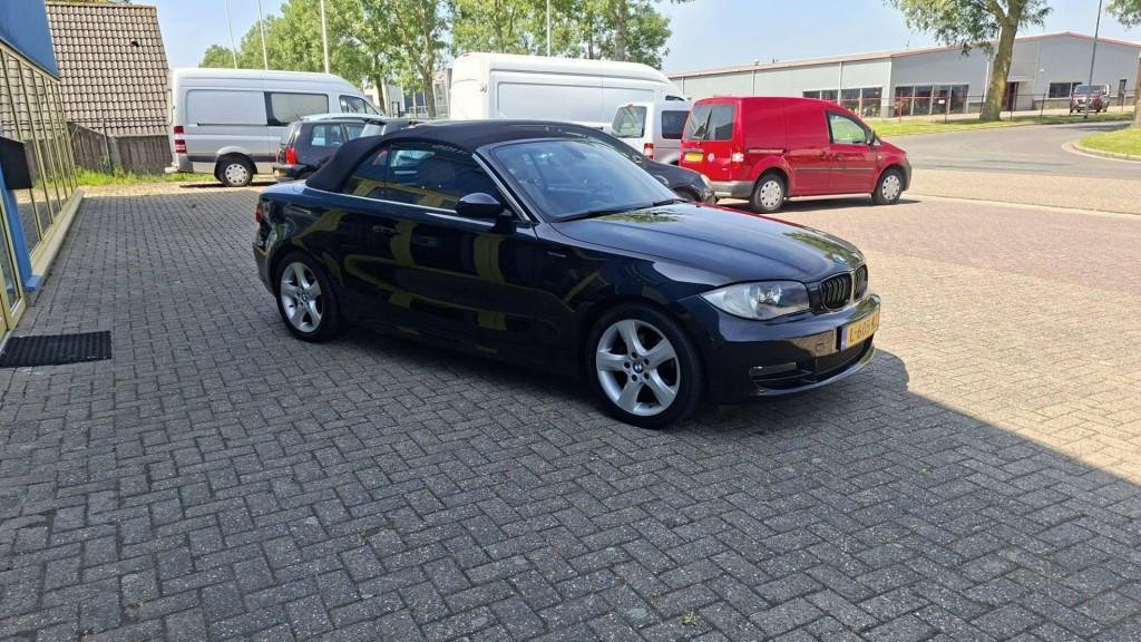 BMW 1 SERIE 118i Executive Cabrio bj:2008 airco-leer lm-velgen apk 2027