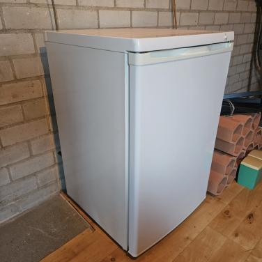 Diepvriezer 2 Jr oud tafelmodel