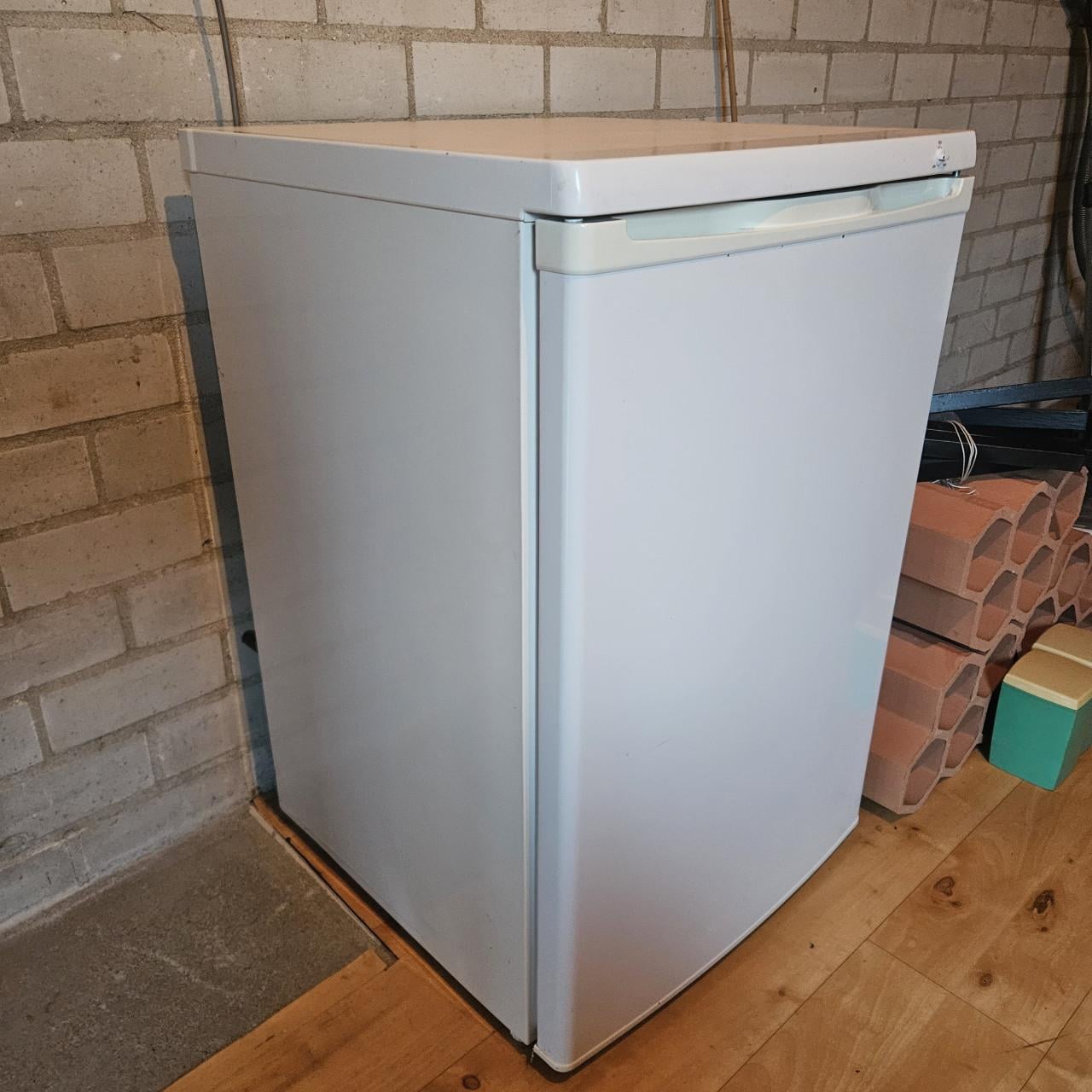 Diepvriezer 2 Jr oud tafelmodel