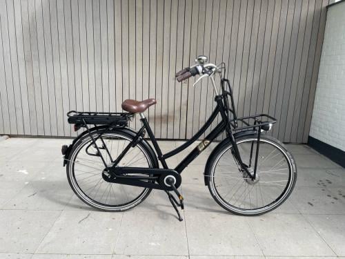 Elektrische damesfiets.