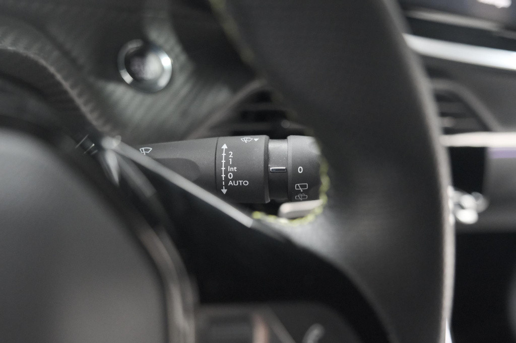 Peugeot 208 puretech 100 gt | camera | navigatie | apple carplay | parkeers