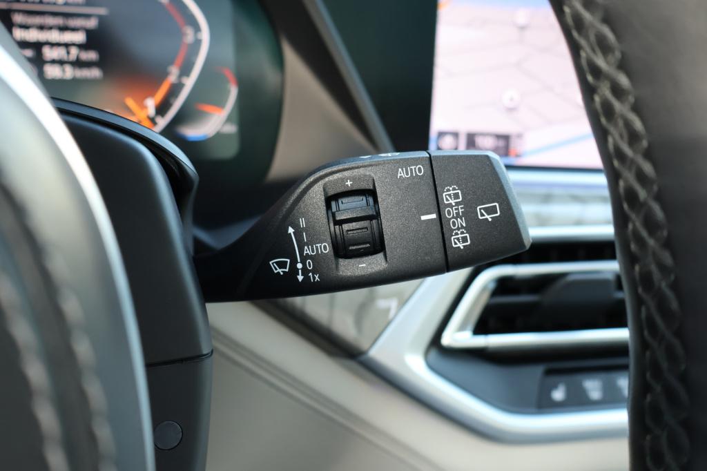 BMW X7 xdrive40i 6p. l 340 pk l panodak skylounge l laser l head-up l 3500 