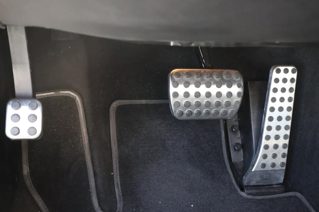 Mercedes-Benz E-Klasse cabrio 200 ambition sport edition l amg line l smart