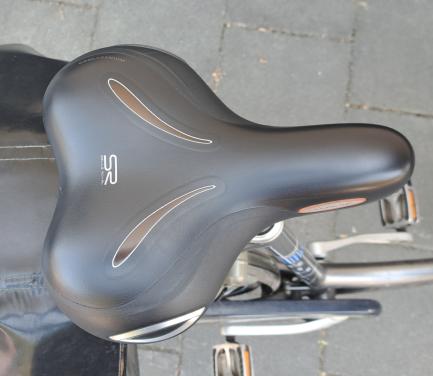 Fietszadel-merk SelleRoyal-Royalgel vulling-verende zadelpen