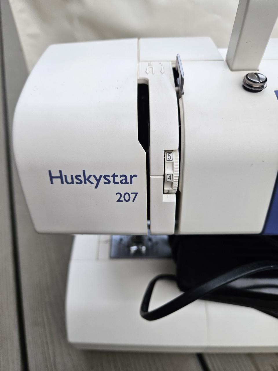 Mooie werkende Husqvarna Viking Huskystar 207 naaimachine..
