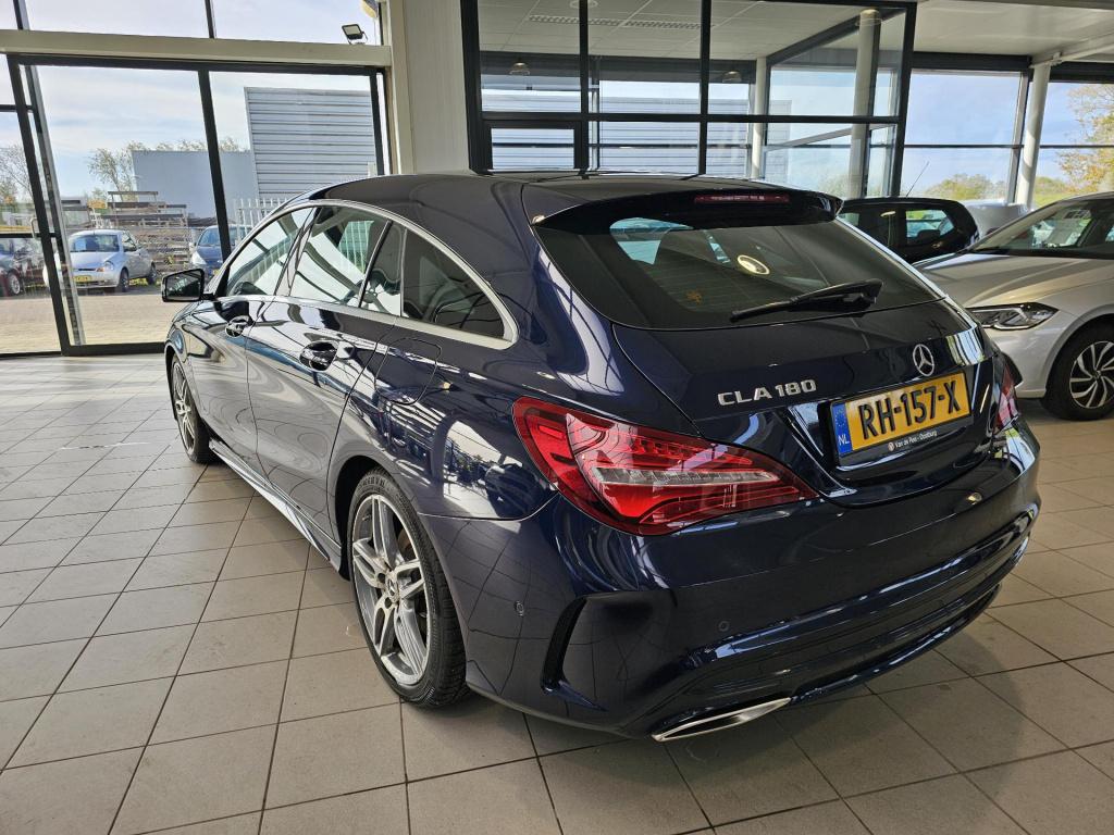 Mercedes-Benz Cla shooting brake 180 business solution amg