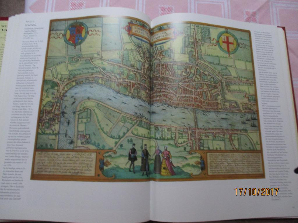 Te koop; boek stadskaarten van Europa