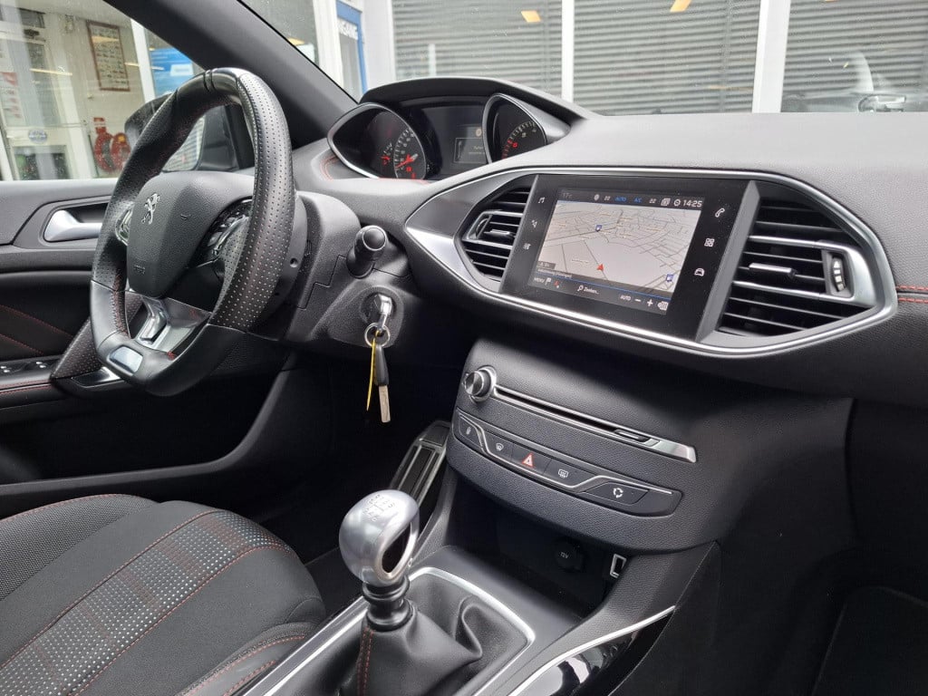 Peugeot 308 sw 130 gt-line pano/nav/cam/lmv