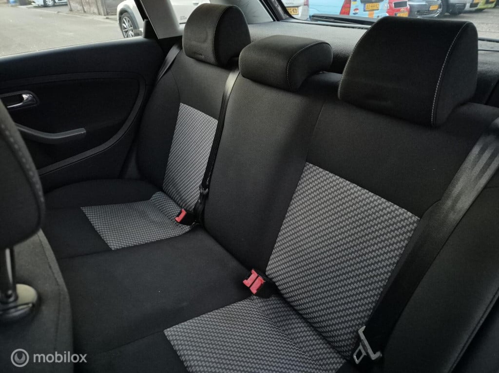 Seat Ibiza 1.6-16v freestyle / 5- deurs / cruisecontrol / airco