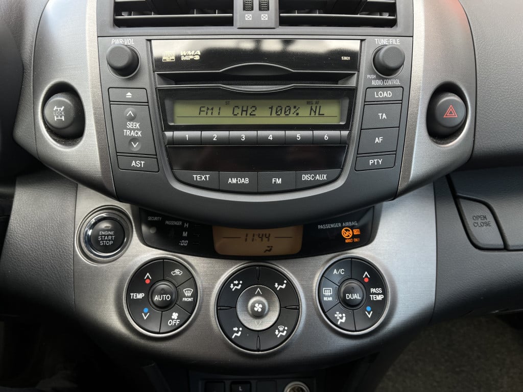 Toyota Rav4 2.0 vvti executive business awd automaat