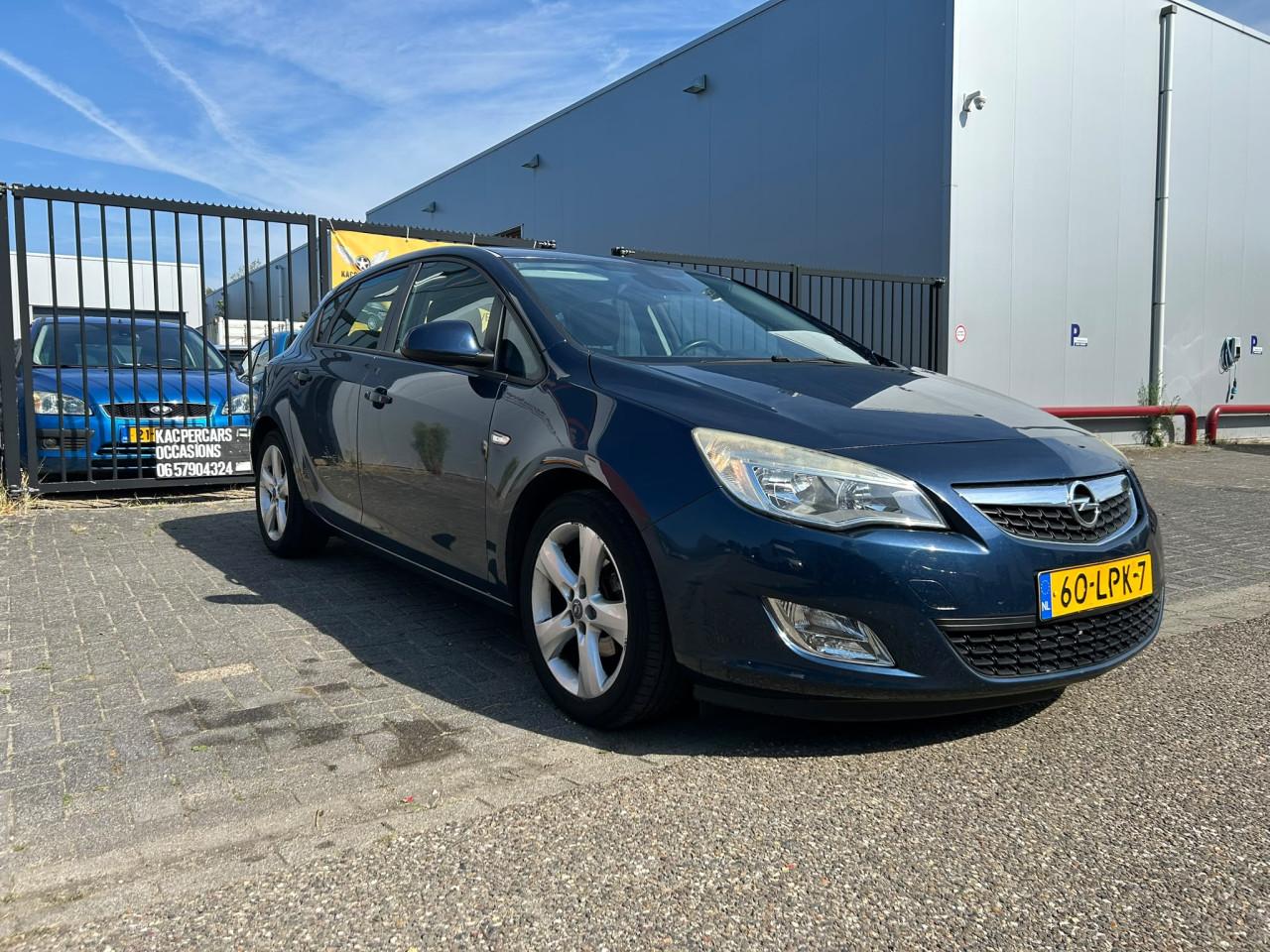 Opel Astra 1.4 Turbo Edition Airco Cruise 17" LM Regensensor Opel Eye APK