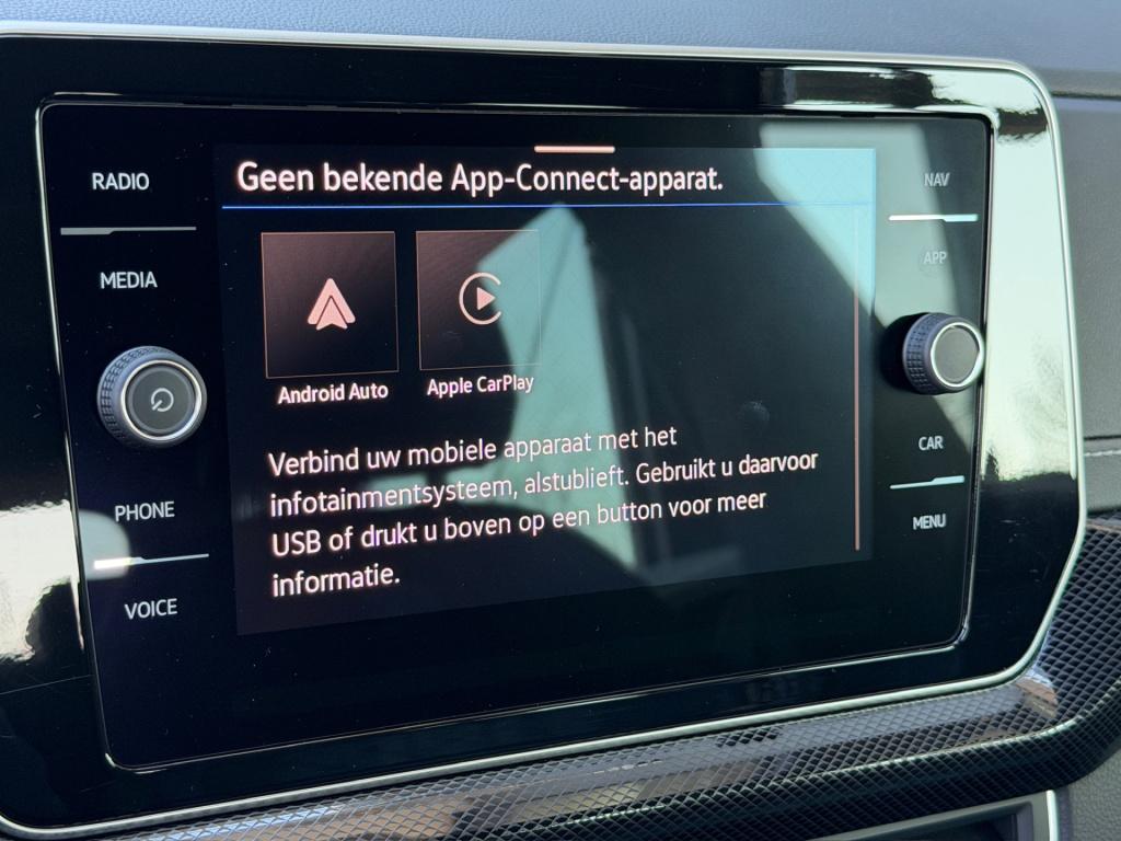 Volkswagen T-cross 1.5 tsi 150pk dsg r-line | black style | trekhaak | iq l