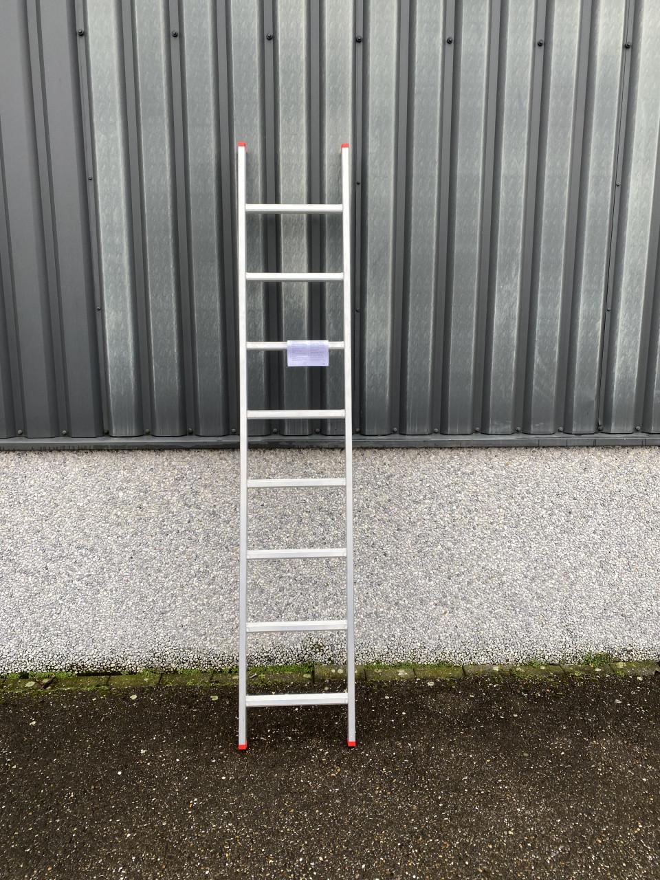 Ladders in diverse afmetingen vanaf €25 NIEUW
