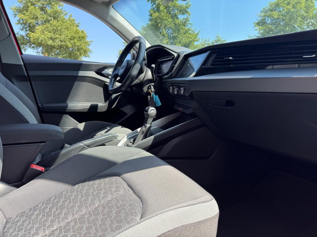 Audi A1 Sportback 30 tfsi s line * matrix led * carplay * cruise control * 