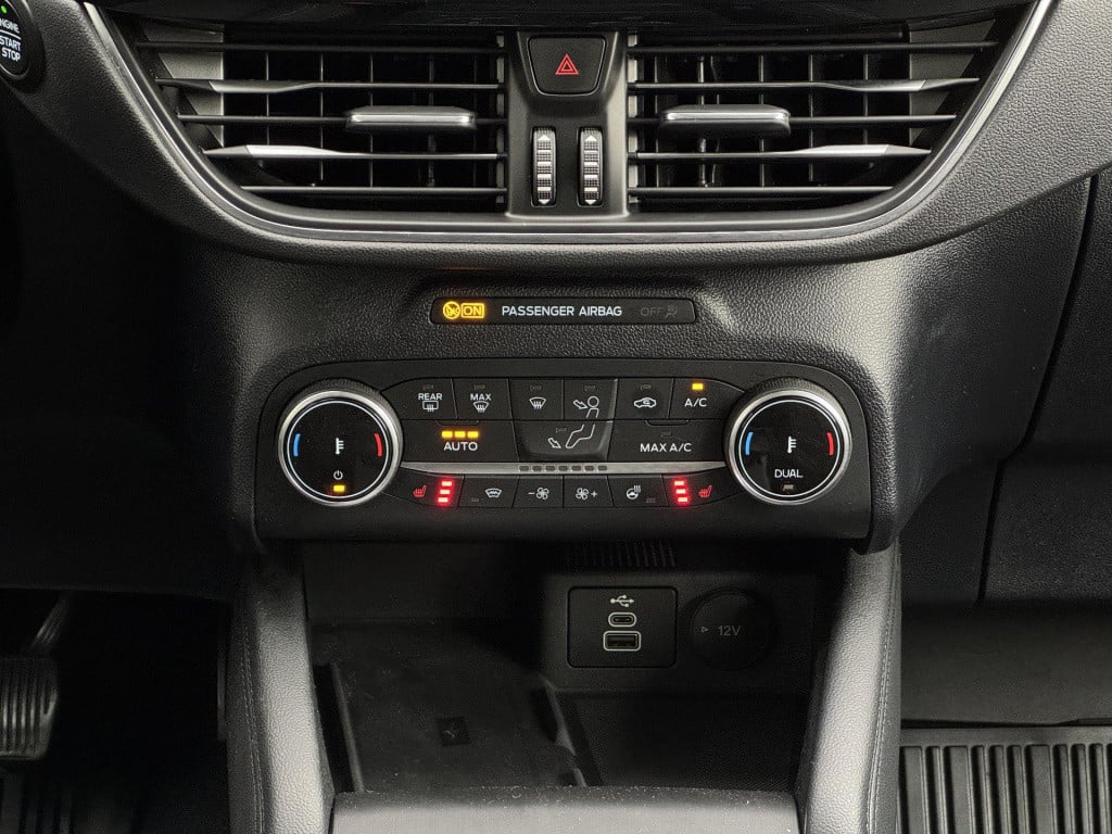 Ford Kuga 2.5 phev titanium trekhaak, nl-auto winter pack