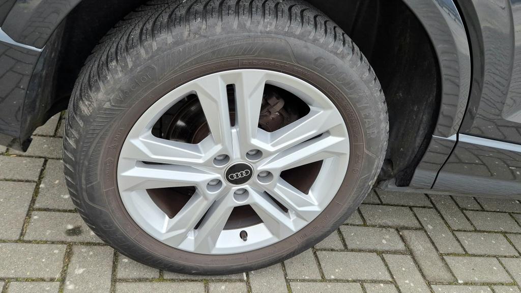 Audi Q2 35 tfsi advanced prestige | led matrix | navi | clima | trekhaak