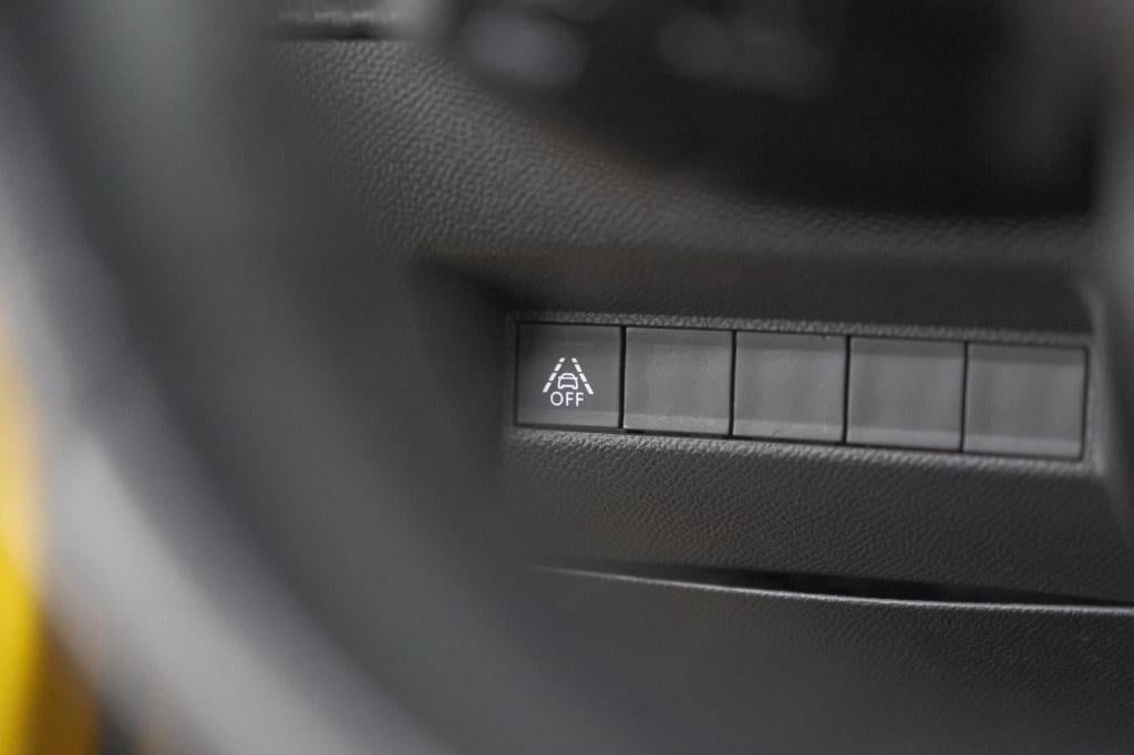 Peugeot 208 puretech 100 eat8 gt-line | camera | keyless entry | navigatie 